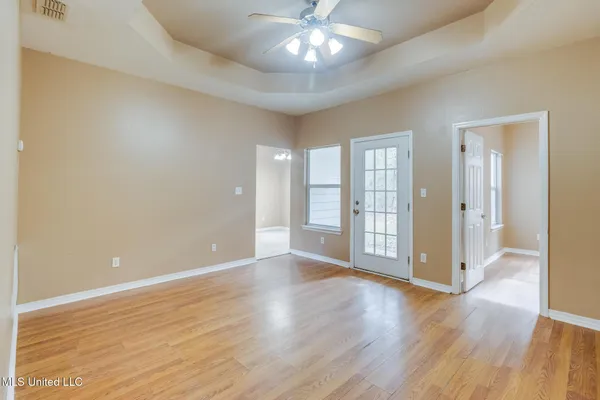 $1,465 | 6085 West Bolivar Street, Bay St. Louis, MS 39520