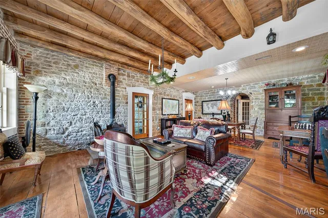 $900,000 | 5549 Main Street, Augusta, MO 63332