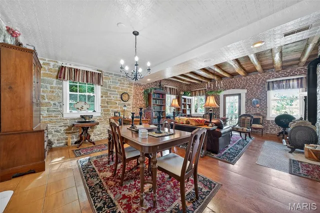 $900,000 | 5549 Main Street, Augusta, MO 63332