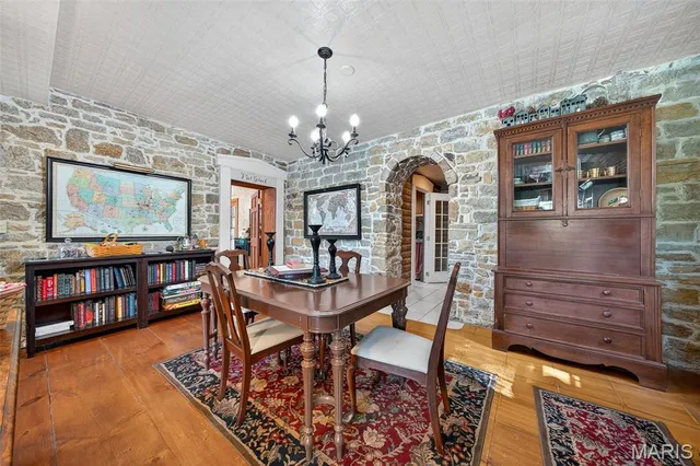 $900,000 | 5549 Main Street, Augusta, MO 63332