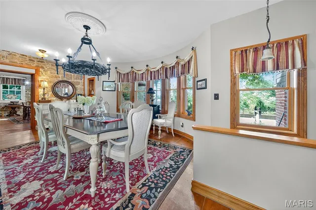 $900,000 | 5549 Main Street, Augusta, MO 63332