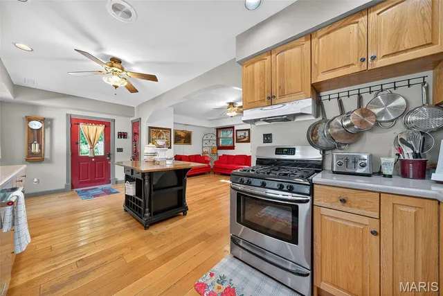 $900,000 | 5549 Main Street, Augusta, MO 63332