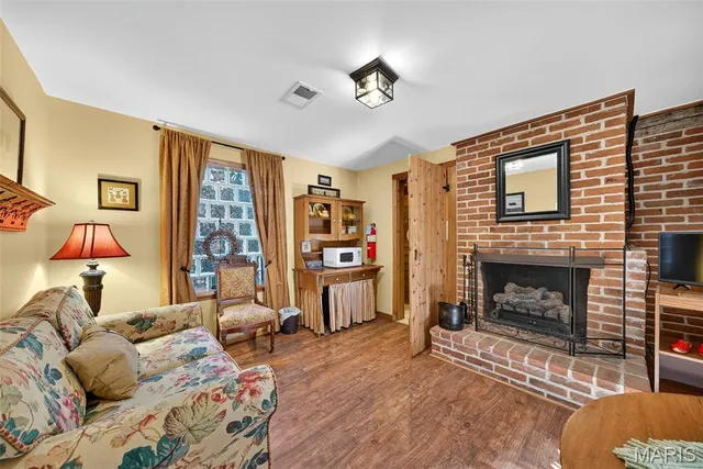 $900,000 | 5549 Main Street, Augusta, MO 63332