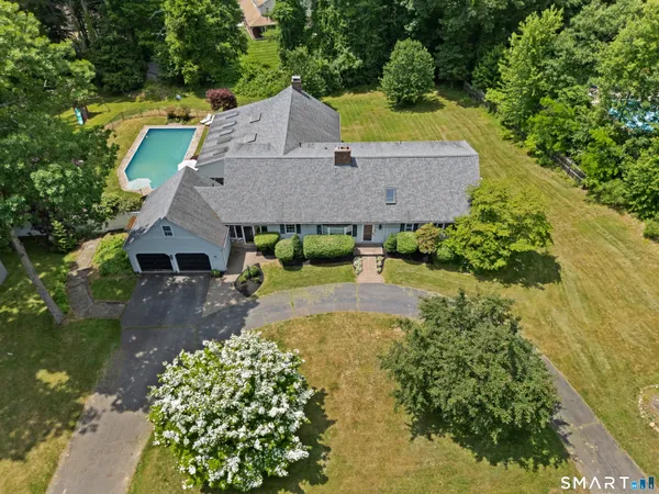 $899,000 | 7 Nod Brook Drive, Simsbury, CT 06070
