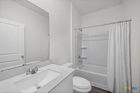 $385,000 | 231 Enforcer Loop, Jarrell, TX 76537