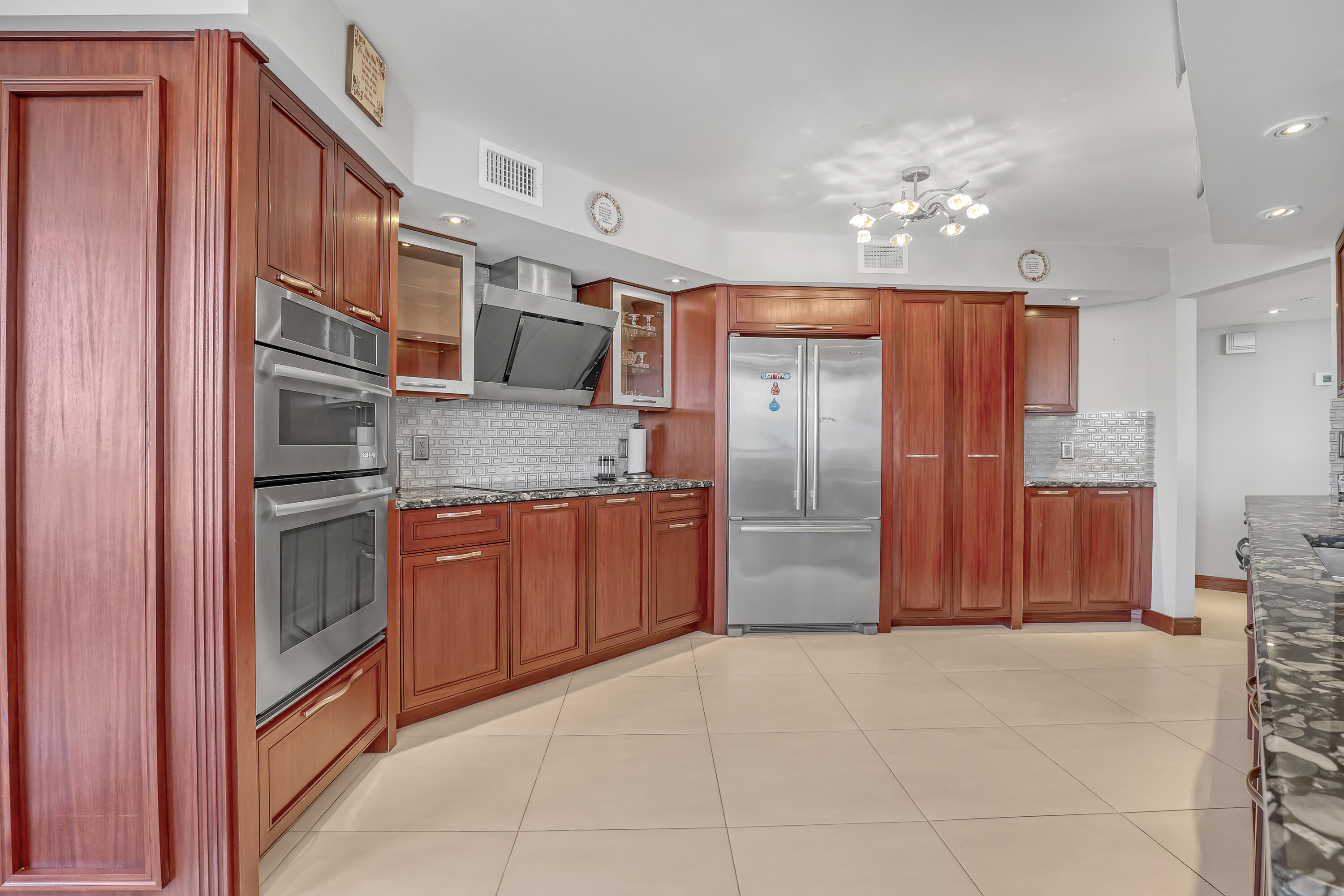 5200 North Ocean Drive, Unit 1902 Riviera Beach, FL 33404 - Photo 16 of 104 kitchen