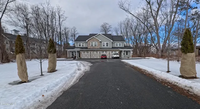 $3,200 | 745 B Watervliet Shaker Road, Colonie, NY 12110