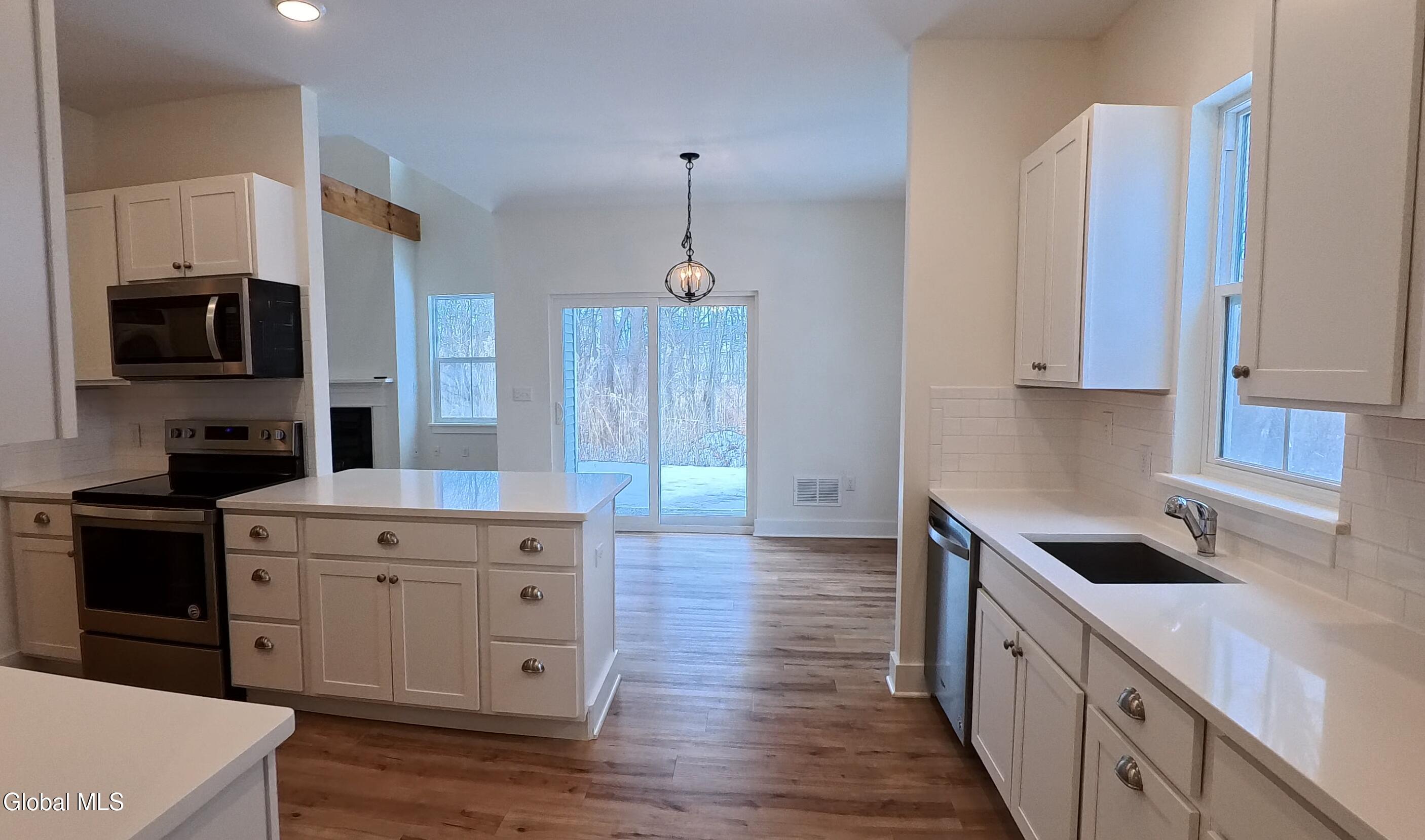 745 B Watervliet Shaker Road Colonie, NY 12110 - Photo 8 of 28 Kitchen Dining