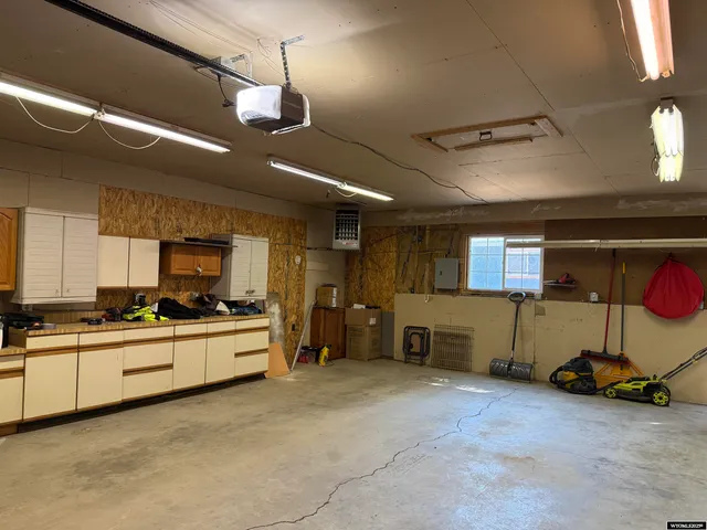 $280,000 | 1302 Johnson Avenue, Thermopolis, WY 82443