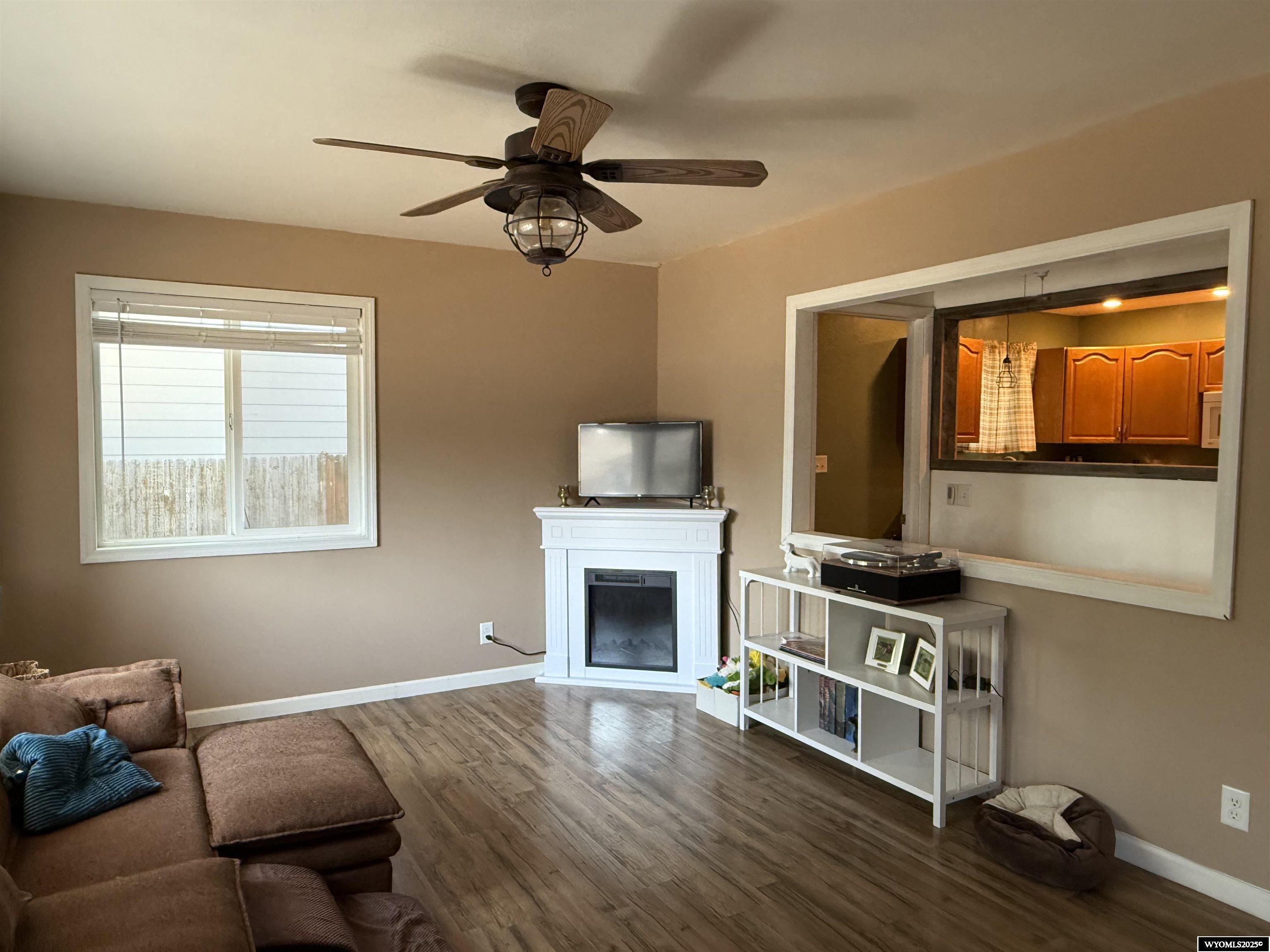 1302 Johnson Avenue Thermopolis, WY 82443 - Photo 4 of 36