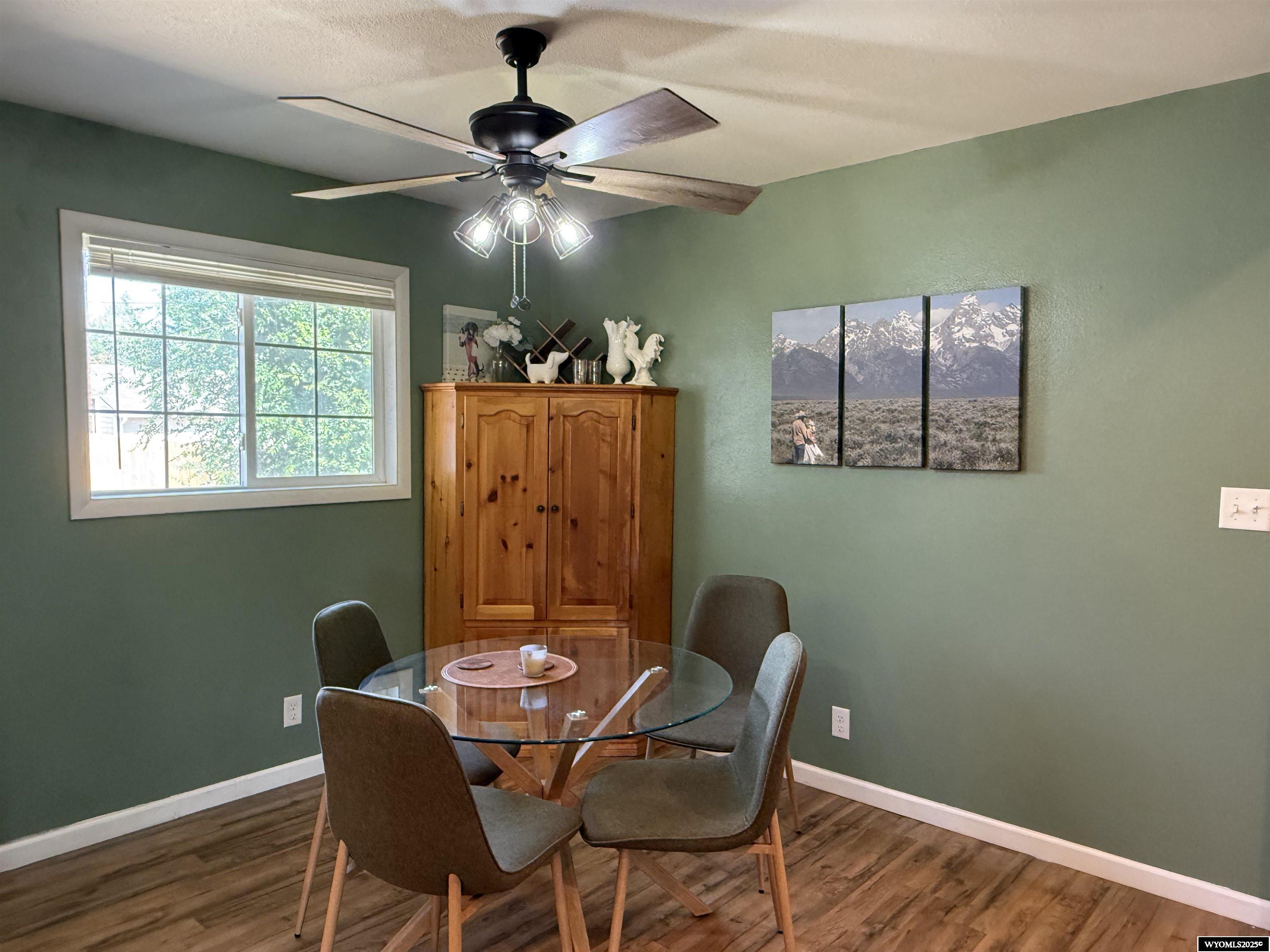 1302 Johnson Avenue Thermopolis, WY 82443 - Photo 8 of 36