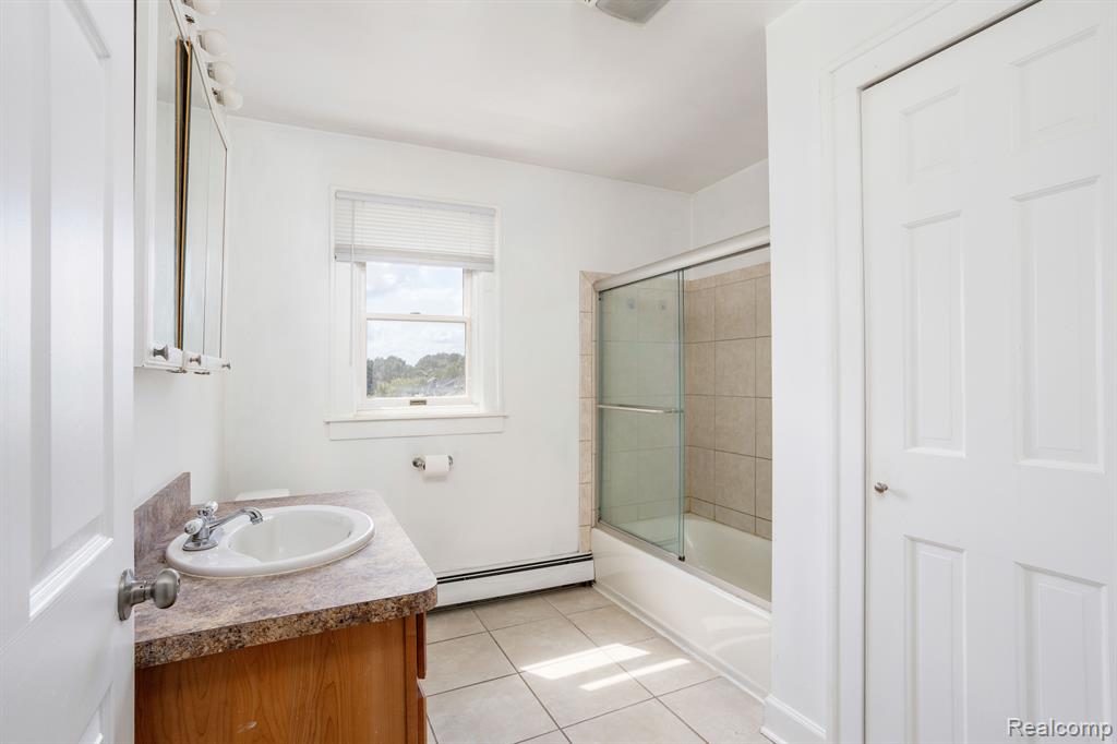 1330 Union Lake Road White Lake, MI 48386 - Photo 22 of 40