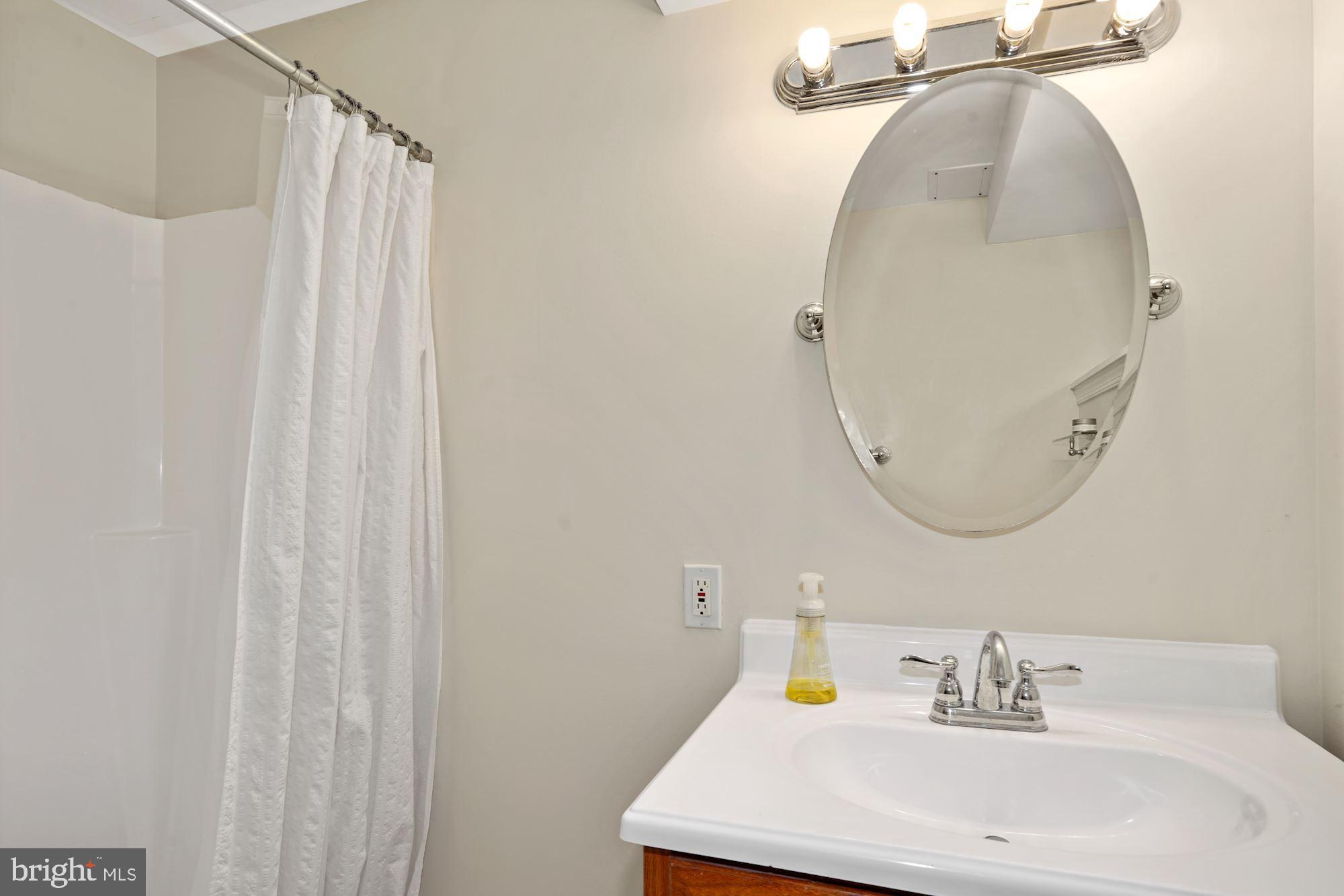 6620 Newington Road Lorton, VA 22079 - Photo 33 of 57