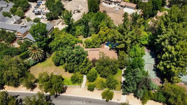 $6,250,000 | 24865 Long Valley Road, Hidden Hills, CA 91302
