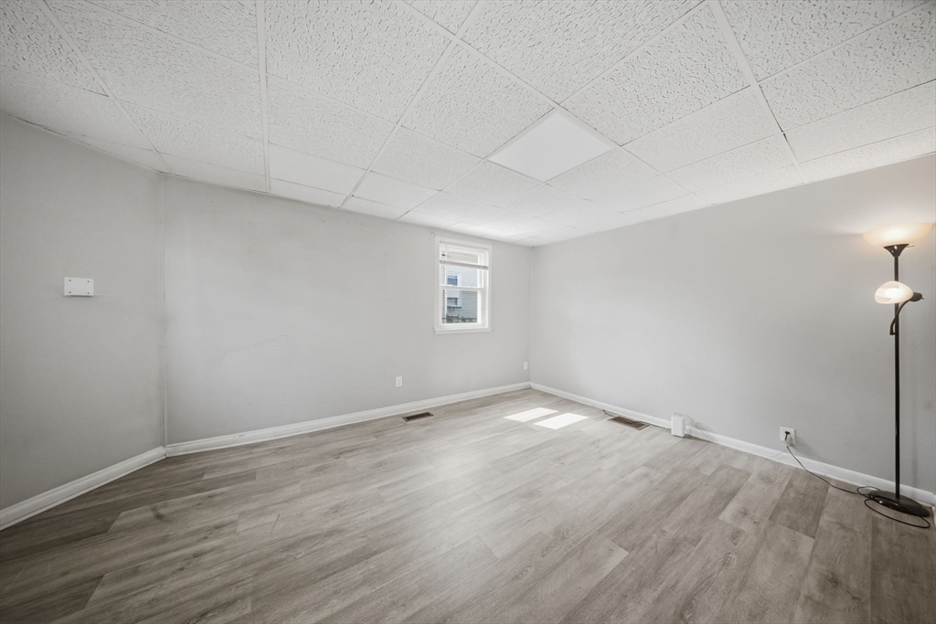 540 Armory Street Springfield, MA 01104 - Photo 23 of 28