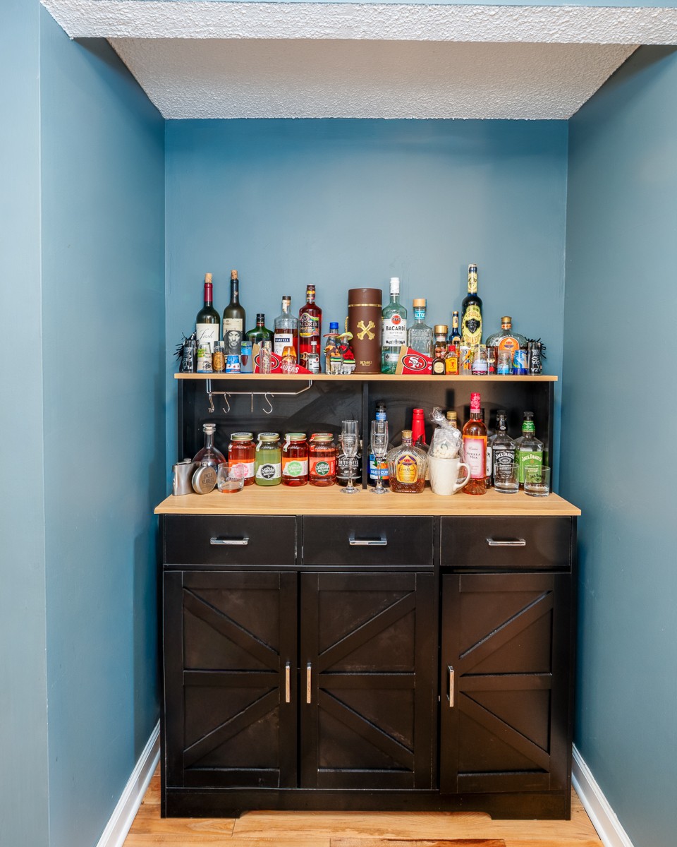 4000 Anderson Road, Unit 82 Nashville, TN 37217 - Photo 6 of 30 a room with lots of fruit and vegetables
