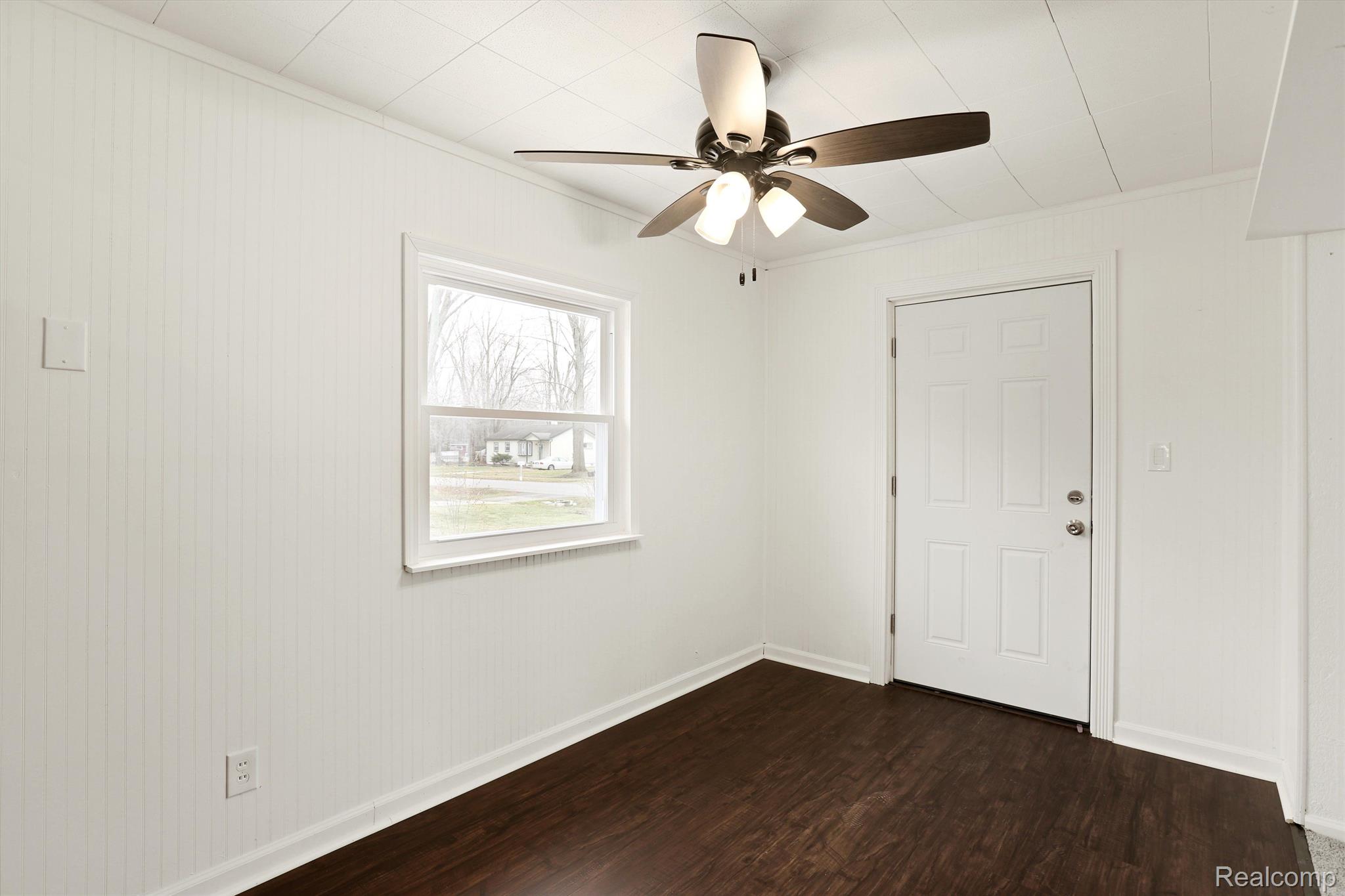 46054 Reed Street Belleville, MI 48111 - Photo 5 of 28 Gallery Image 5