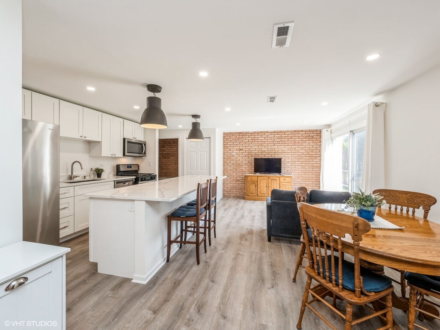 534 East Main Street Barrington, IL 60010 - Photo 4 of 12