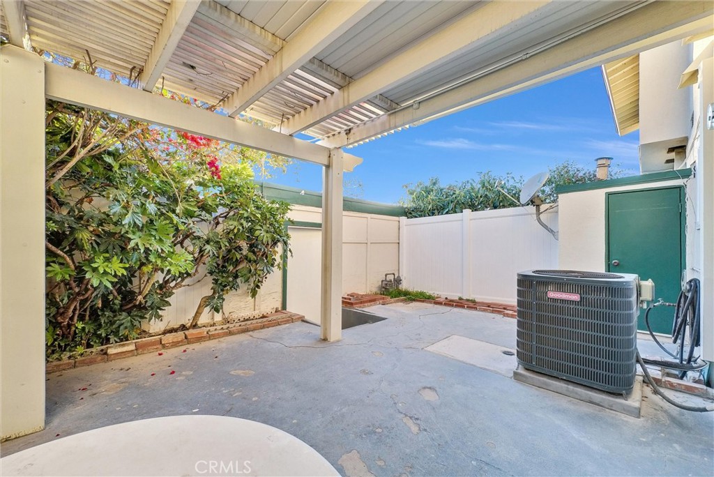 8083 Kerr Green Buena Park, CA 90621 - Photo 31 of 40 a view of an outdoor space