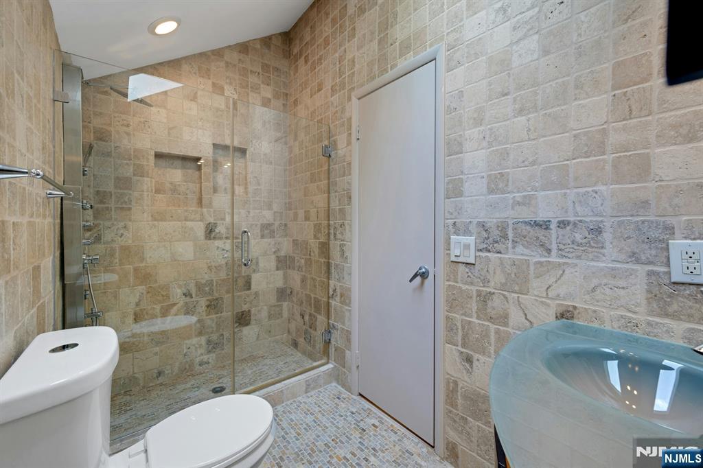 737 Ridge Road Butler, NJ 07405 - Photo 18 of 31