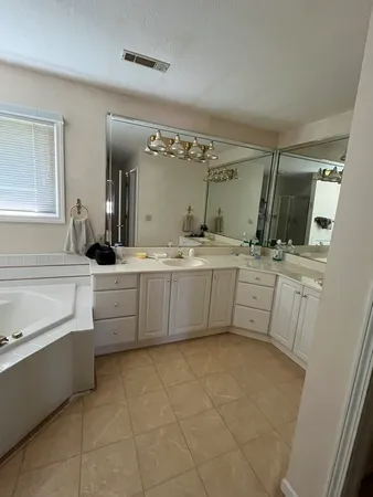 $340,000 | 28 Tinsbury, Mattoon, IL 61938