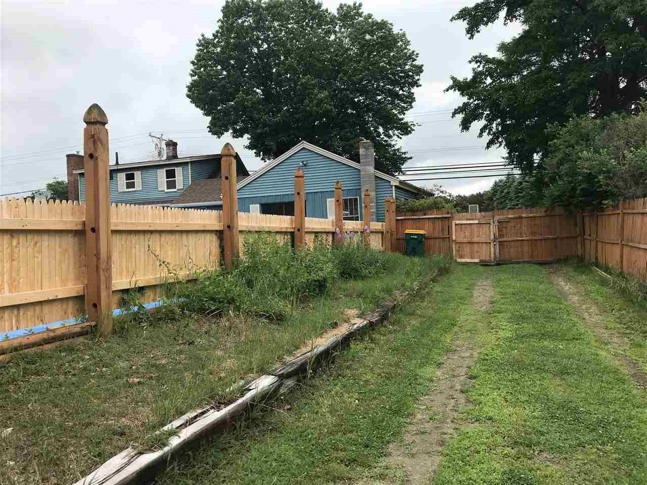 114 Milton Road Rochester, NH 03868 - Photo 2 of 8