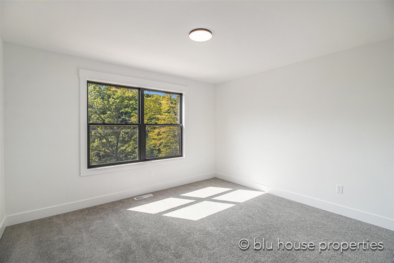 245 Tallman Ridge Grand Rapids, MI 49504 - Photo 18 of 23