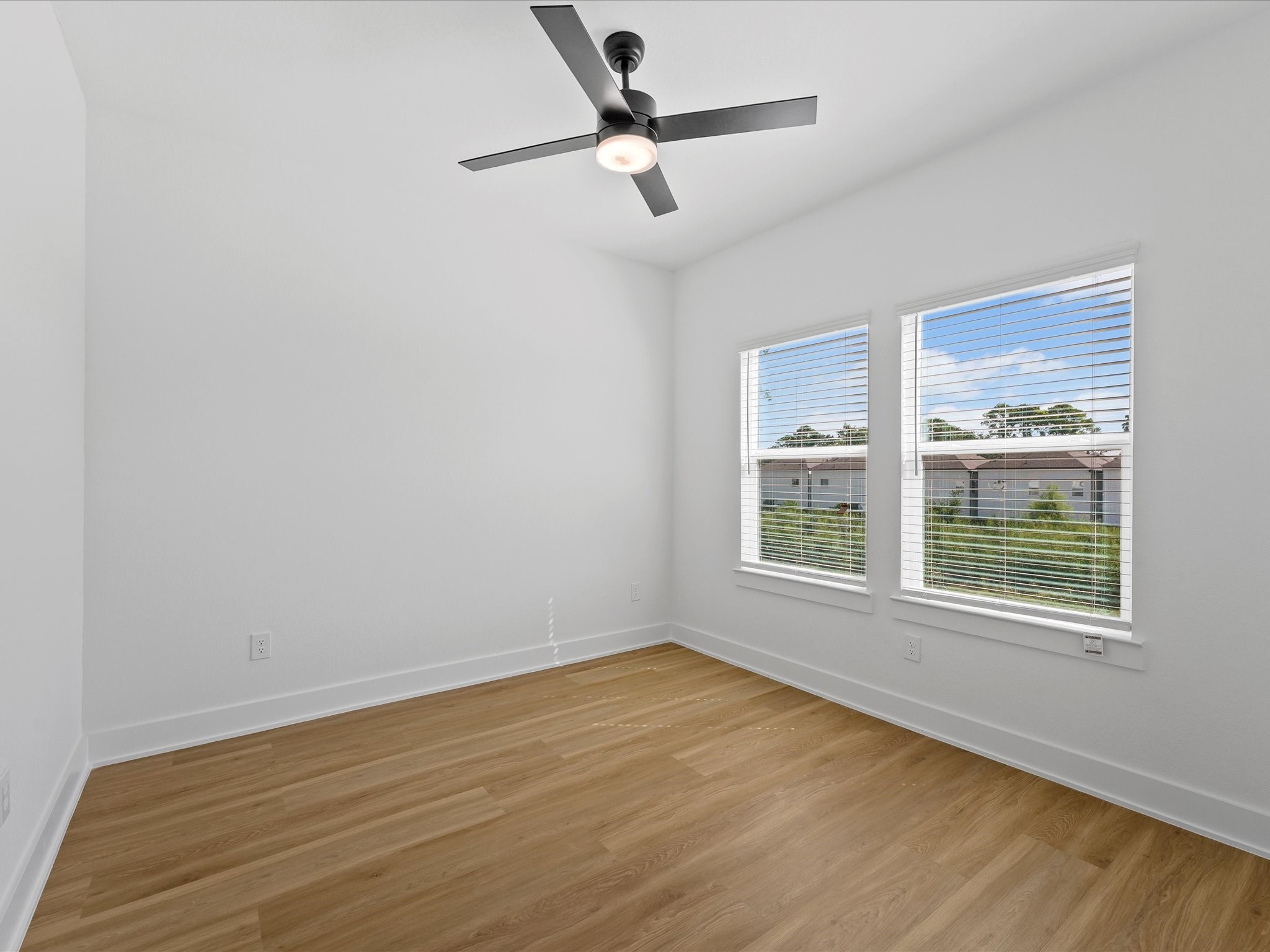 2598 West Tidwell Road Houston, TX 77091 - Photo 24 of 28