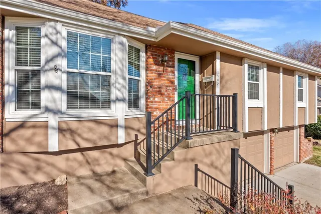 $350,000 | 1502 Southwest 9th Street, Lee's Summit, MO 64081