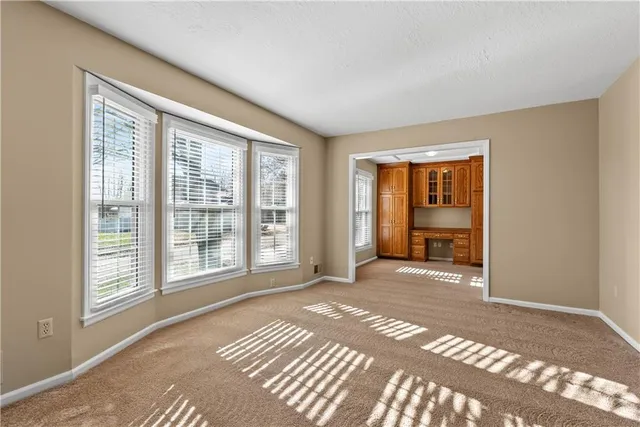 $350,000 | 1502 Southwest 9th Street, Lee's Summit, MO 64081