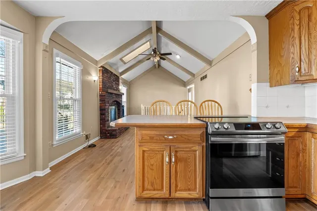 $350,000 | 1502 Southwest 9th Street, Lee's Summit, MO 64081