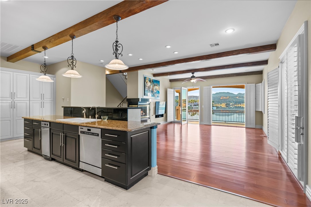 19 Vía Del Garda Henderson, NV 89011 - Photo 16 of 60