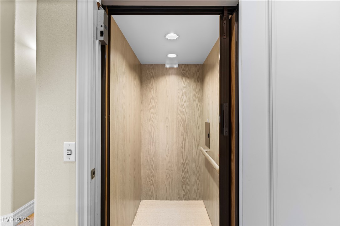 19 Vía Del Garda Henderson, NV 89011 - Photo 26 of 60 ELEVATOR