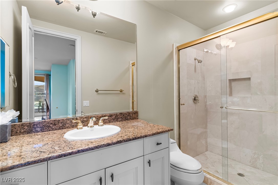 19 Vía Del Garda Henderson, NV 89011 - Photo 56 of 60 bathroom