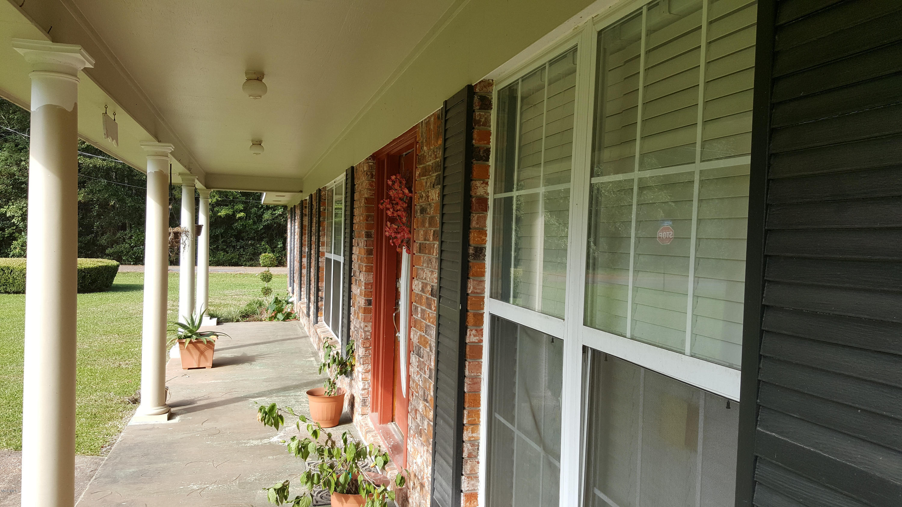6916 Springwater Street Moss Point, MS 39563 - Photo 13 of 47 20161014_153422