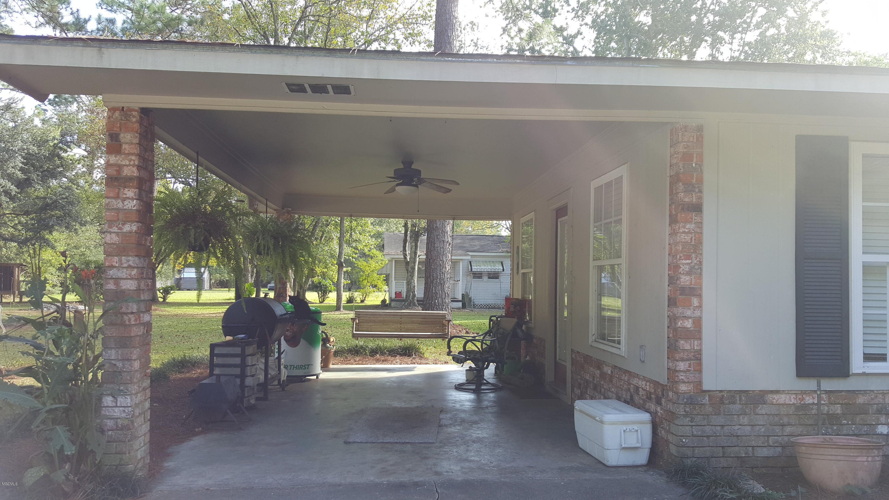 6916 Springwater Street Moss Point, MS 39563 - Photo 8 of 47 20161014_153103