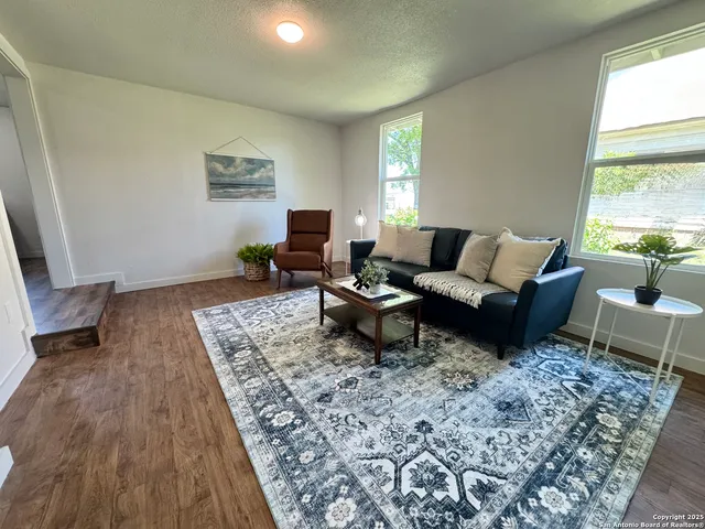 $210,000 | 419 West Culberson Avenue, Sabinal, TX 78881