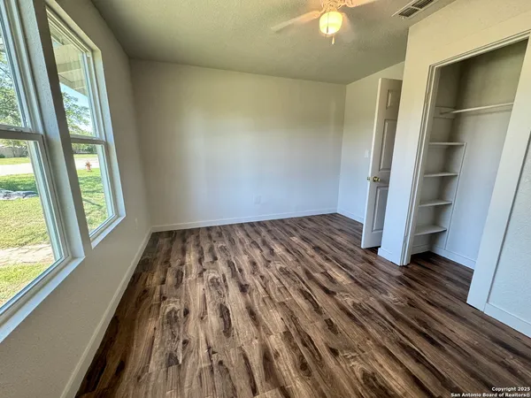 $207,500 | 419 West Culberson Avenue, Sabinal, TX 78881