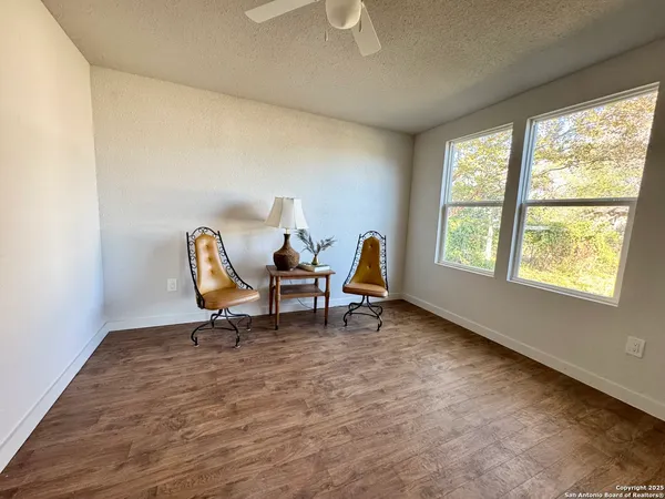 $207,500 | 419 West Culberson Avenue, Sabinal, TX 78881