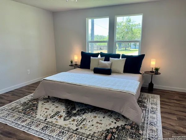 $207,500 | 419 West Culberson Avenue, Sabinal, TX 78881