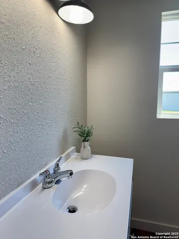 $210,000 | 419 West Culberson Avenue, Sabinal, TX 78881