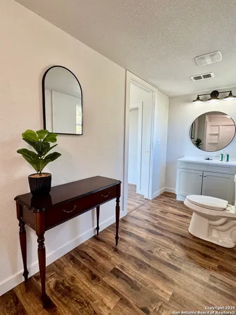 $207,500 | 419 West Culberson Avenue, Sabinal, TX 78881