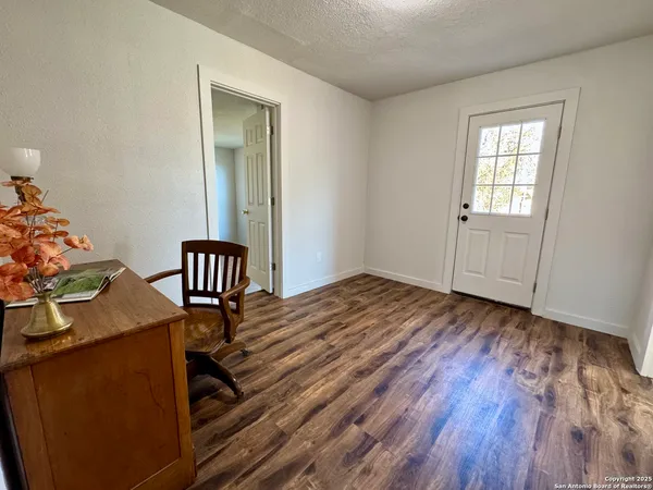 $207,500 | 419 West Culberson Avenue, Sabinal, TX 78881