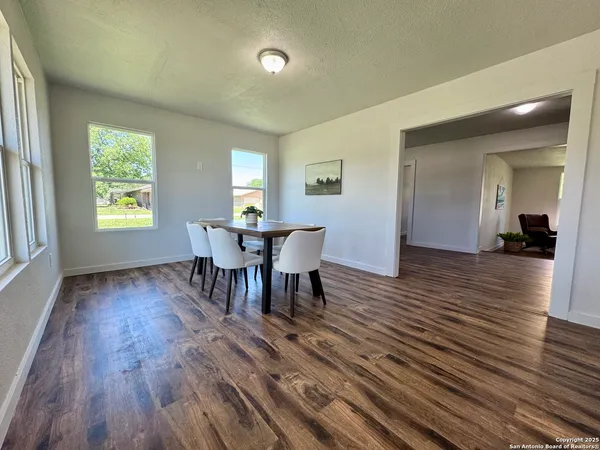 $207,500 | 419 West Culberson Avenue, Sabinal, TX 78881