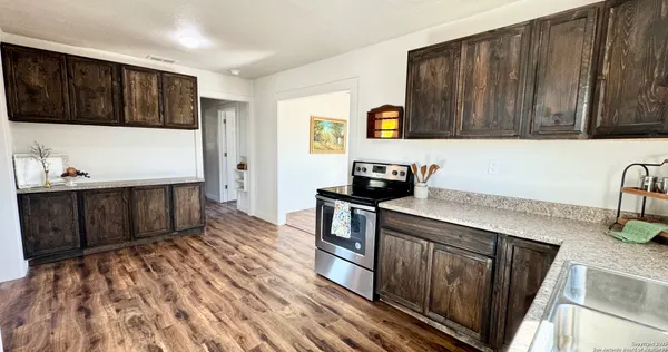 $207,500 | 419 West Culberson Avenue, Sabinal, TX 78881