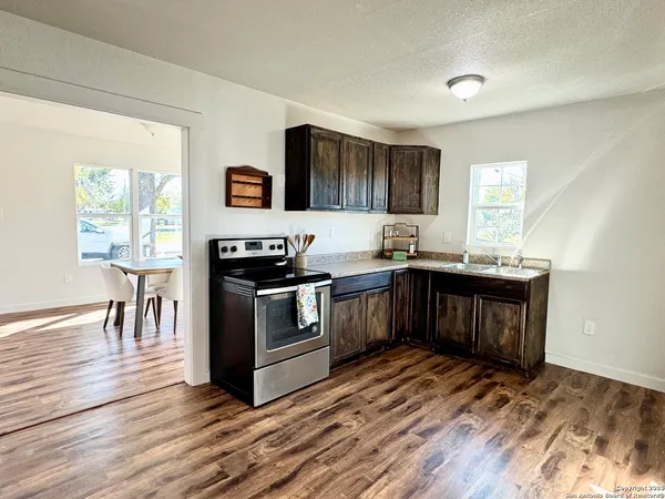 $207,500 | 419 West Culberson Avenue, Sabinal, TX 78881