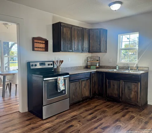 $207,500 | 419 West Culberson Avenue, Sabinal, TX 78881