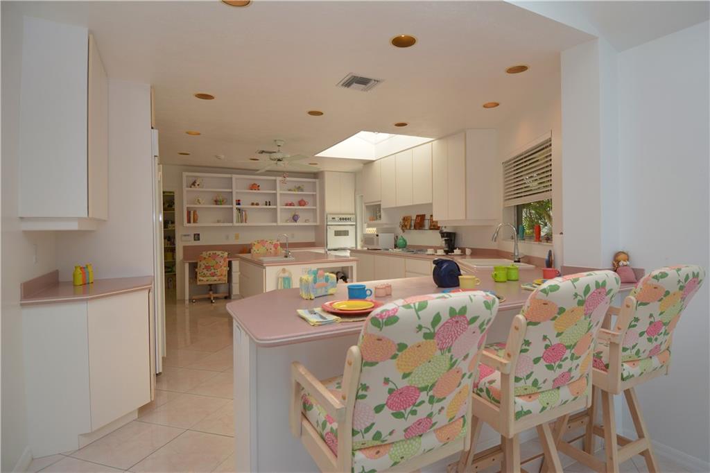 1457 Southeast Riverside Drive Stuart, FL 34996 - Photo 8 of 34 Gallery Image 8