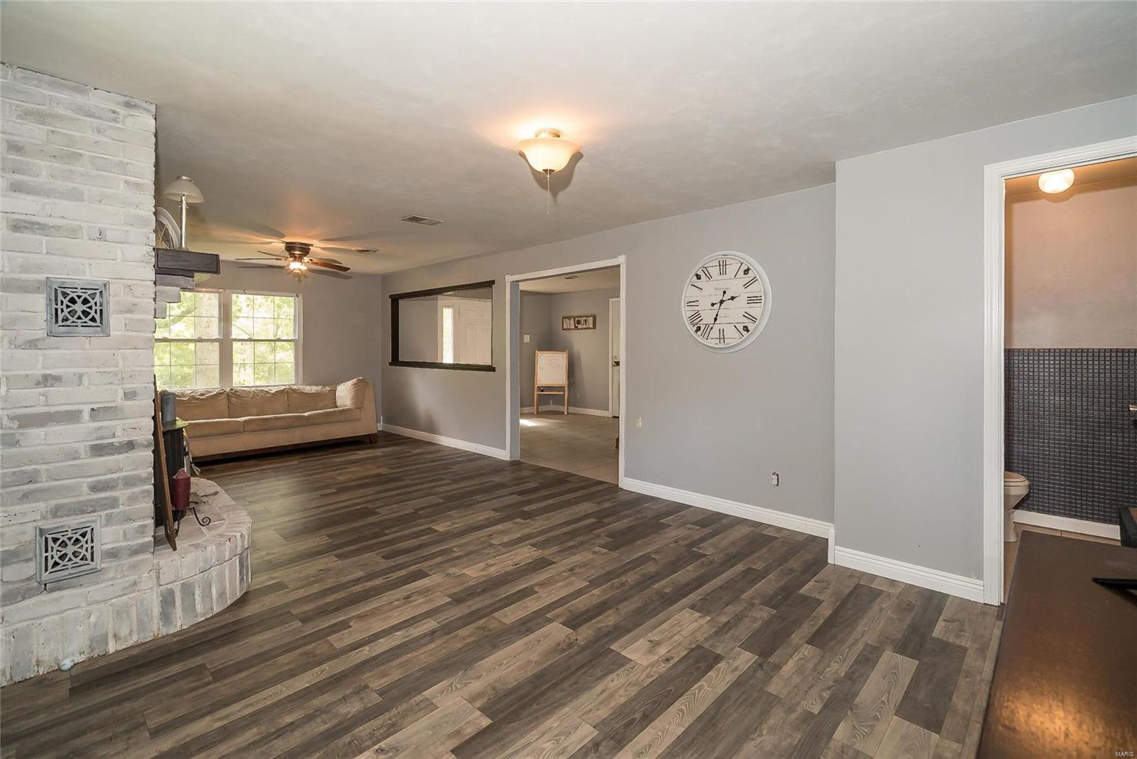6338 Heintz Road St. Louis, MO 63129 - Photo 7 of 35 Gallery Image 7
