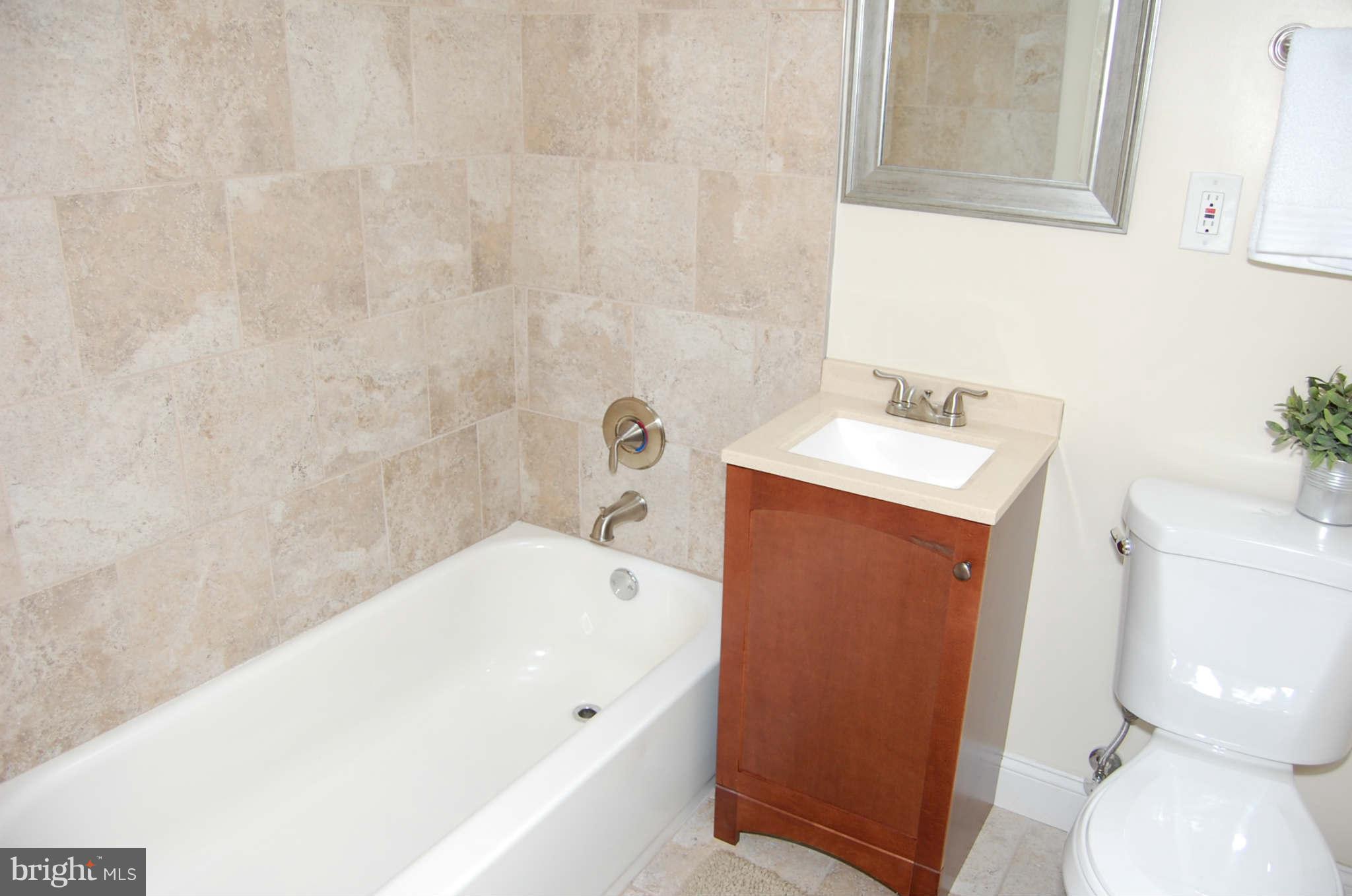 1916 Rosedale Street Northeast Washington, DC 20002 - Photo 18 of 30 Bath (Master)
